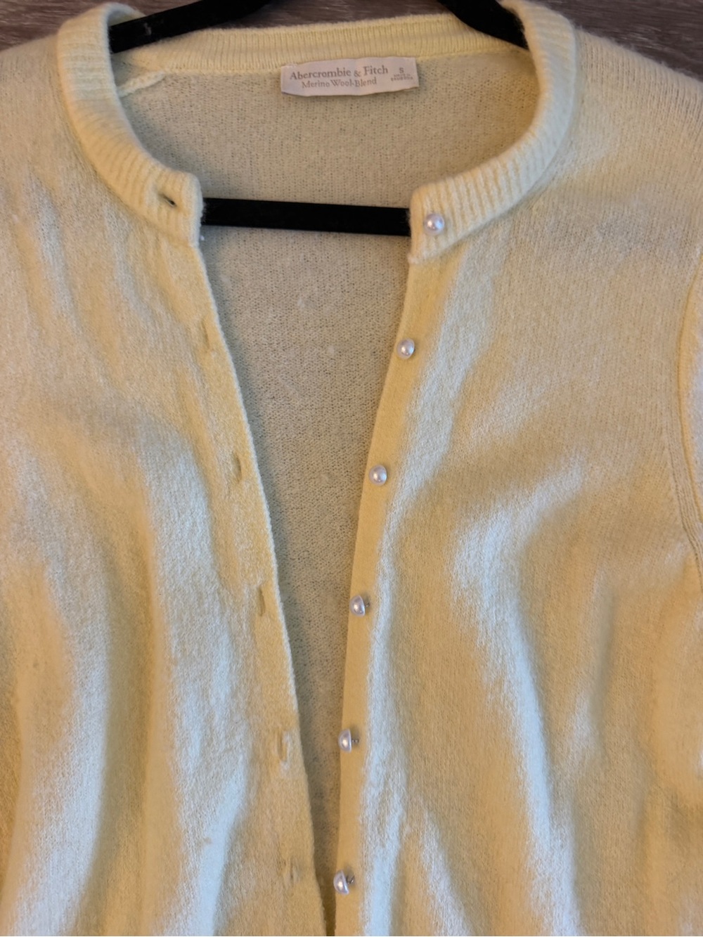 Abercrombie & Fitch Butter Yellow Women's Crewneck Button Cardigan Sweater - Picture 3 of 4